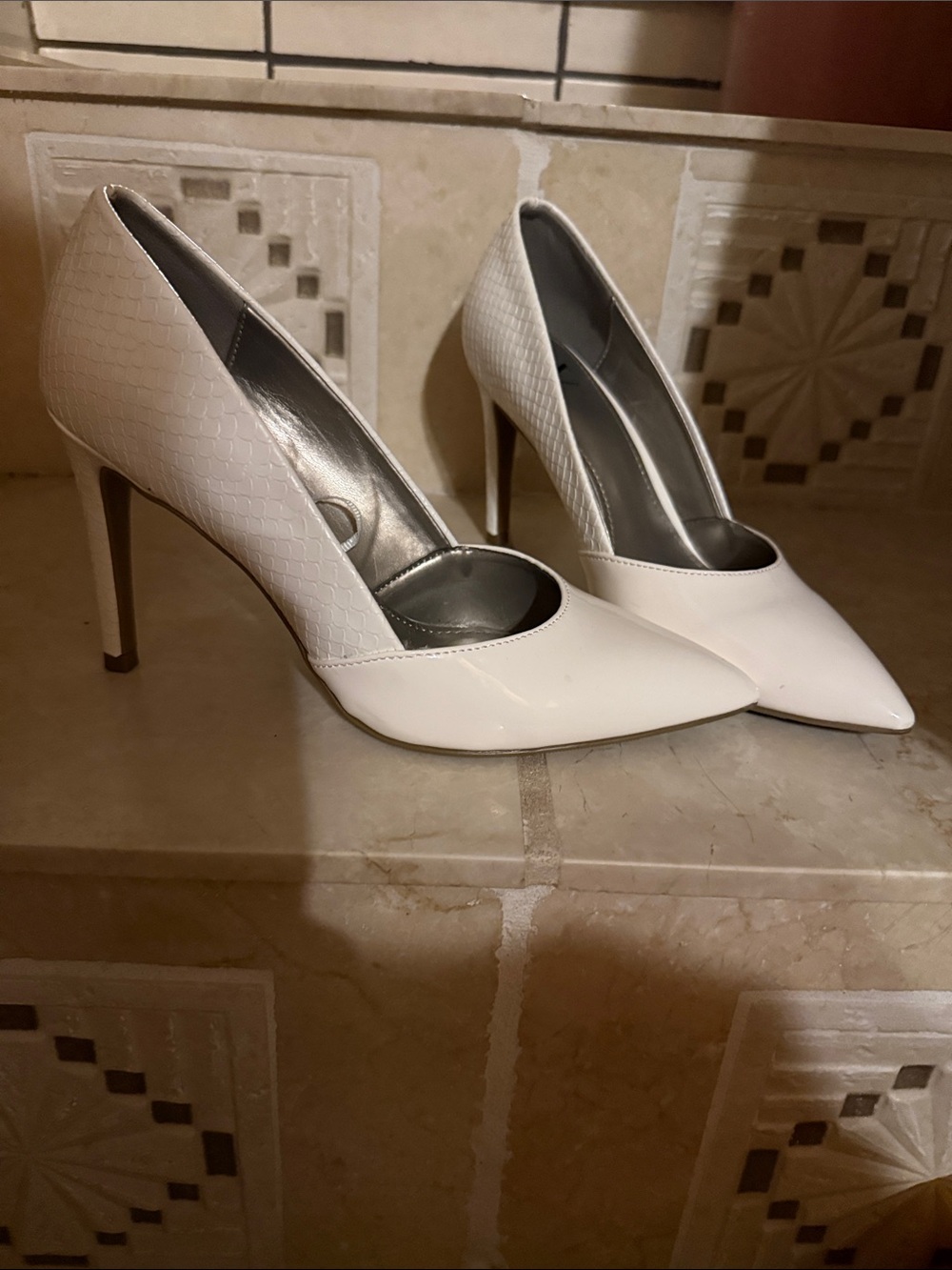 Classic White Pointed Stiletto Pumps - Sleek Evening Heels